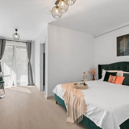 Kesem - The Velvet With Ground Level Indoor Parking Daire Bükreş